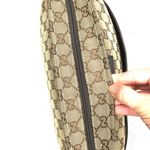 Authentic Gucci brown monogram canvas shoulder bag - Picture 9 of 16